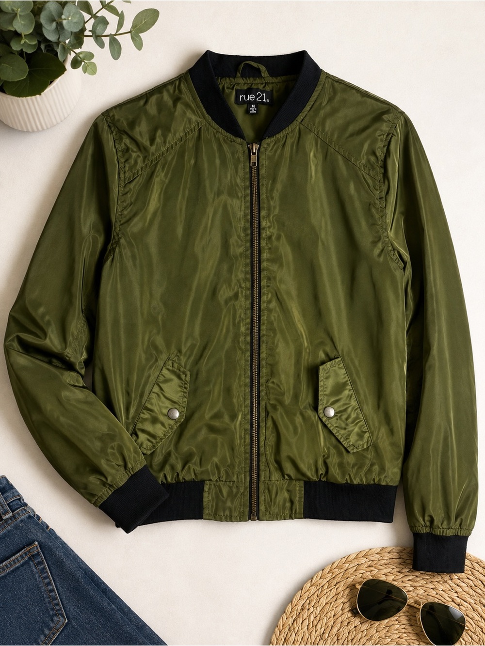 Rue21 Olive Green Satin Bomber Jacket Women’s Medium Lightweight Utility Jacket